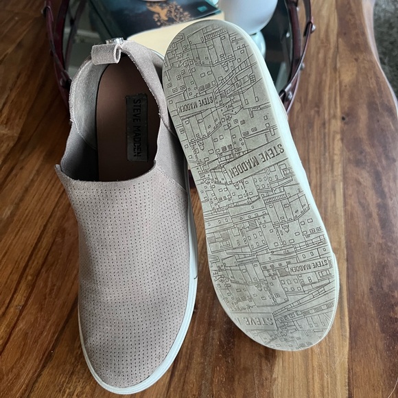 🤎 🤍 Steve Madden Zarayy Sand Slip on Sneakers 🤎 🤍 Size 8.5 - Picture 4 of 4